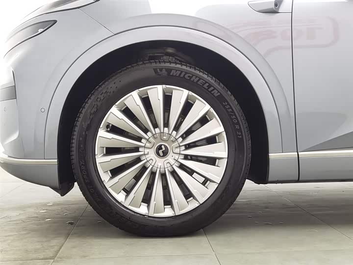 Фото 17 - Nio Onvo L90