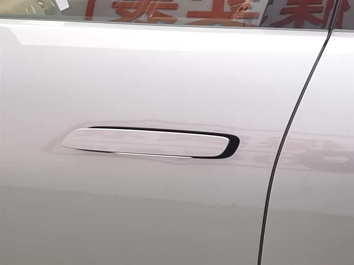 Фото 18 - Nio Onvo L90