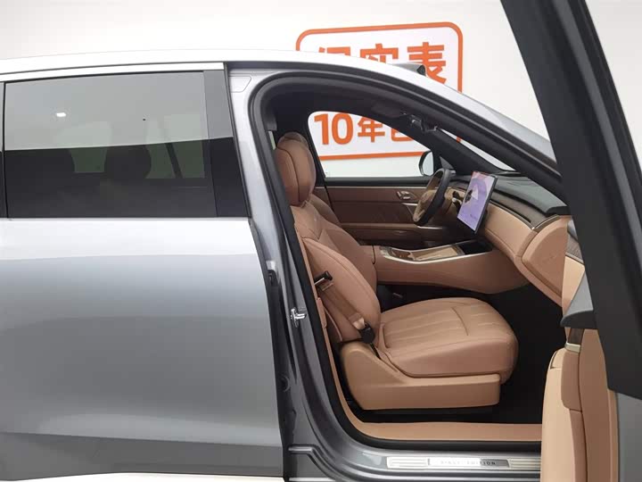 Фото 23 - Nio Onvo L90