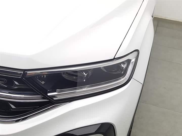 Фото 7 - Volkswagen T-Roc