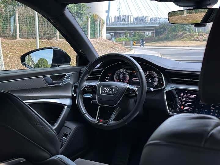 Фото 22 - Audi A6L