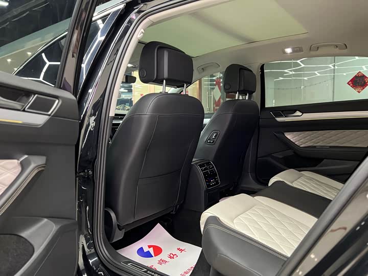 Фото 6 - Volkswagen Magotan