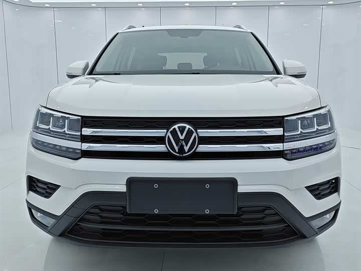 Фото 2 - Volkswagen Tharu