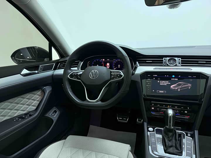 Фото 10 - Volkswagen Magotan