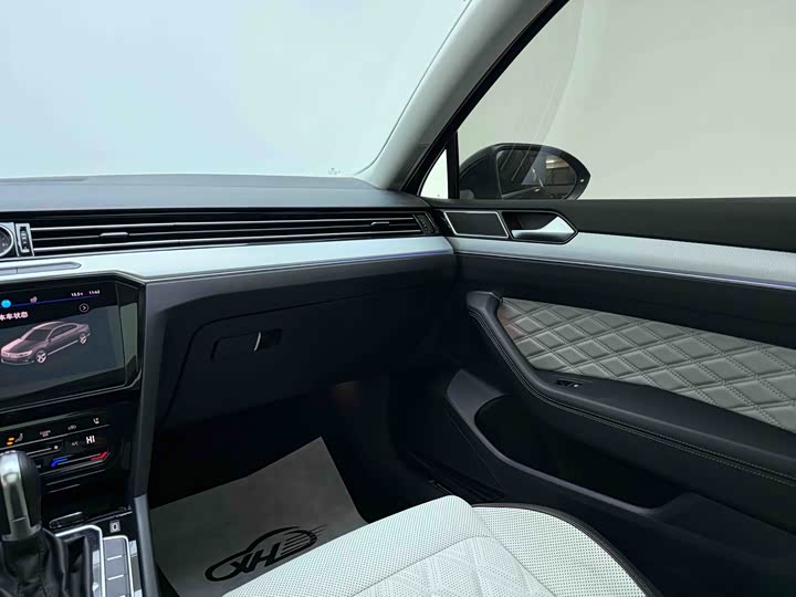 Фото 11 - Volkswagen Magotan