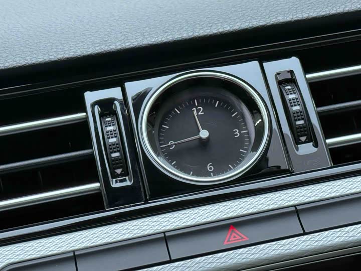 Фото 17 - Volkswagen Magotan