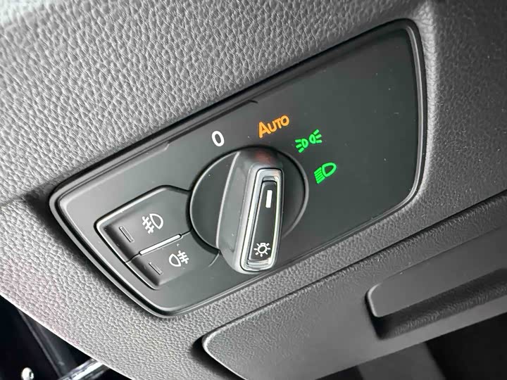 Фото 18 - Volkswagen Magotan