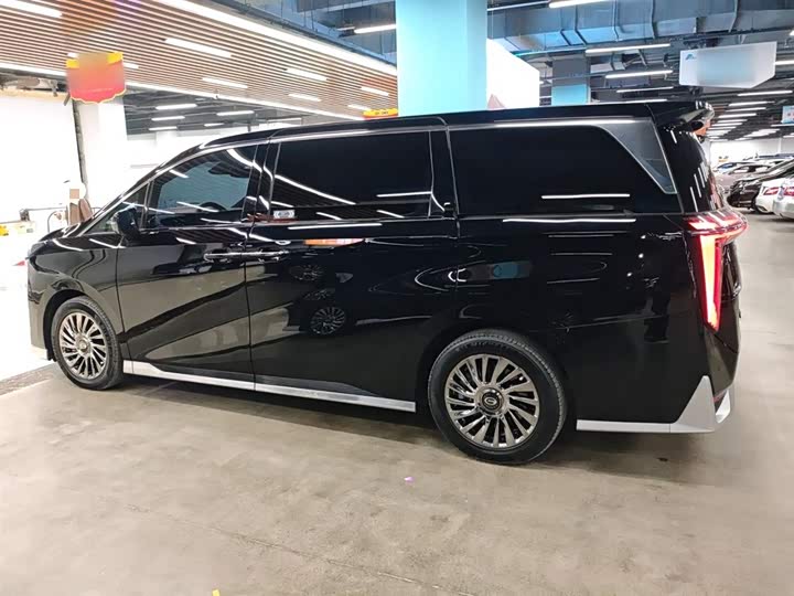 Фото 5 - GAC Trumpchi M8