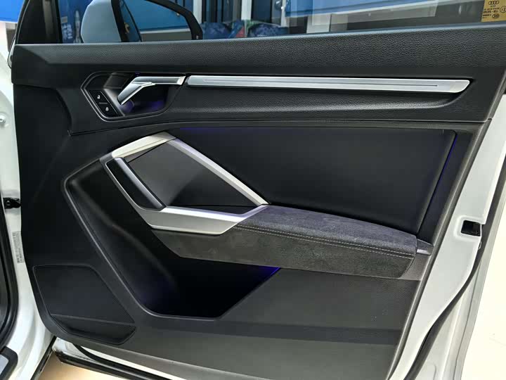 Фото 10 - Audi Q3