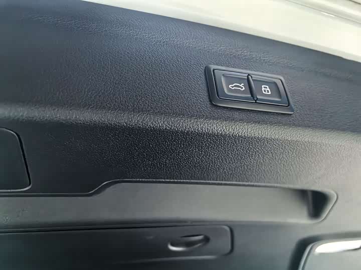 Фото 13 - Audi Q3