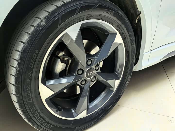 Фото 17 - Audi Q3