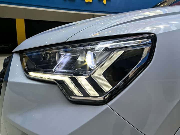 Фото 18 - Audi Q3