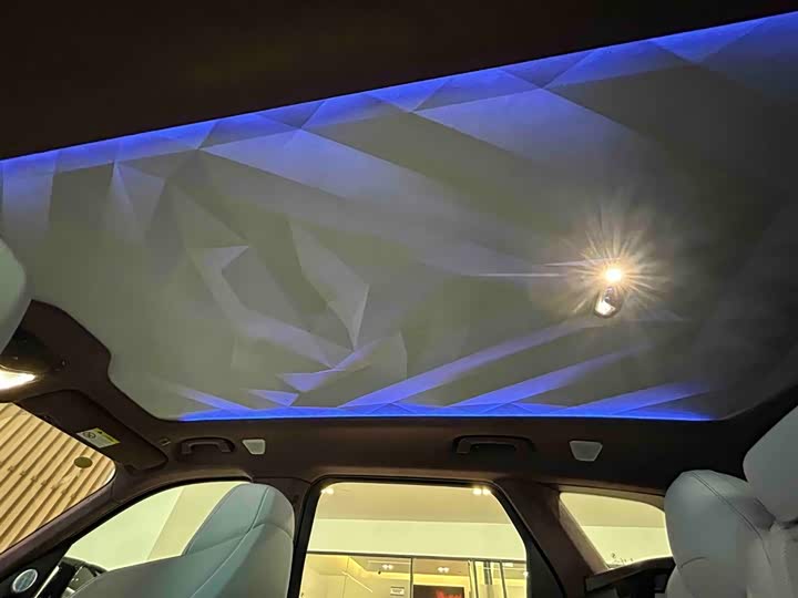 Фото 15 - BMW XM