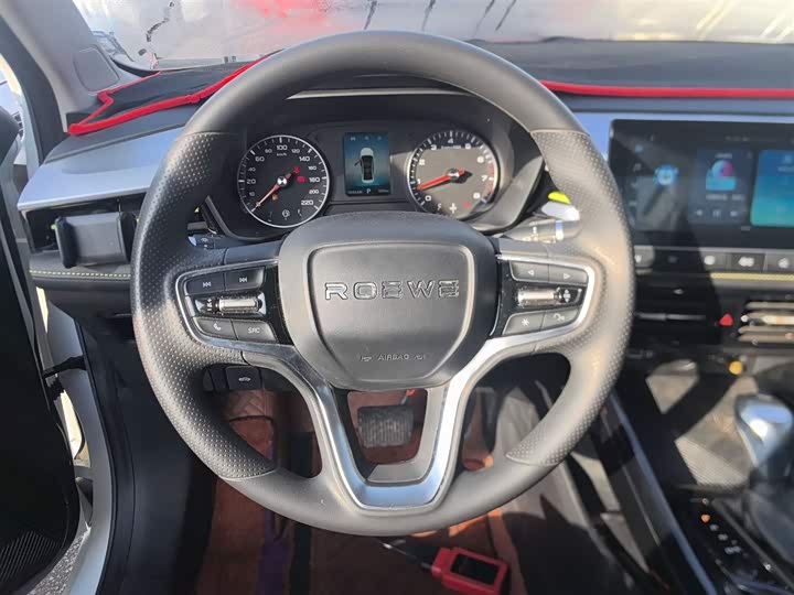 Фото 11 - Roewe i5