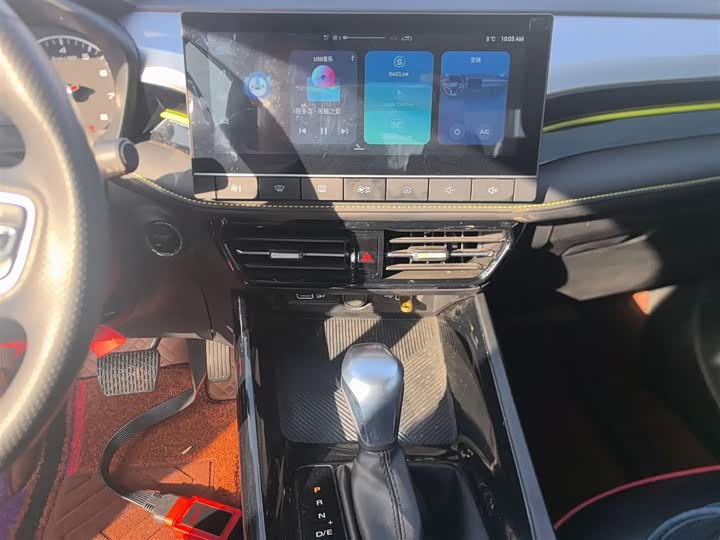 Фото 13 - Roewe i5