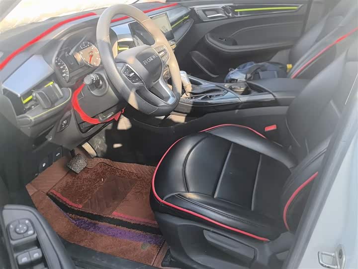 Фото 15 - Roewe i5