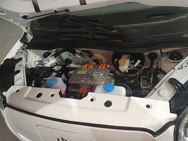 Фото 10 - Leapmotor T03