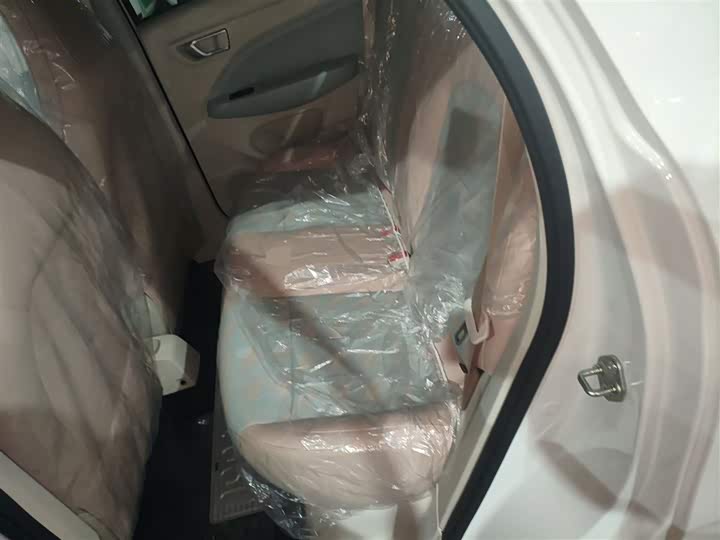 Фото 14 - Leapmotor T03