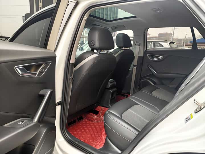 Фото 12 - Audi Q2L