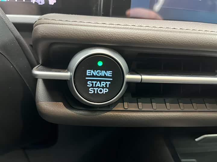 Фото 4 - Ford Edge