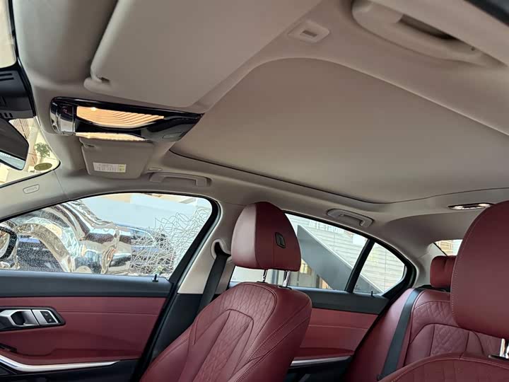 Фото 17 - BMW 3 Series