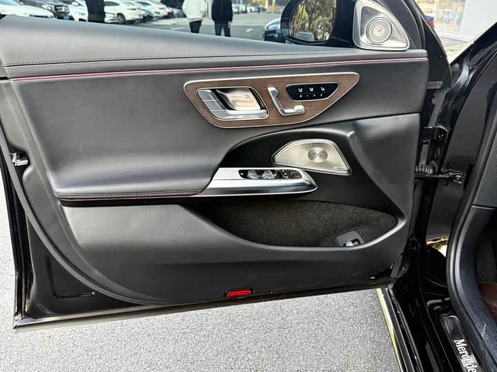 Фото 5 - Mercedes-Benz E-Class