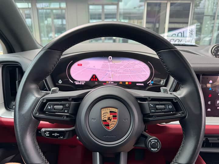 Фото 16 - Porsche Cayenne