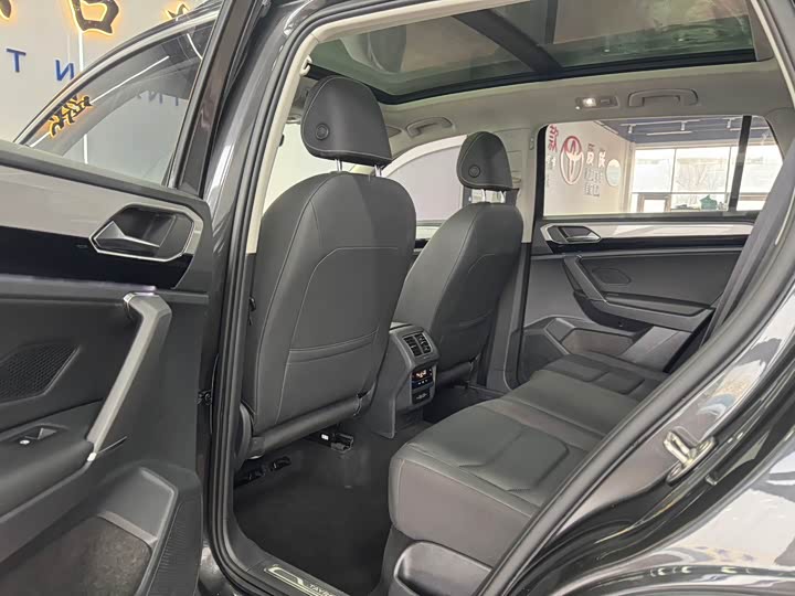 Фото 8 - Volkswagen Tayron