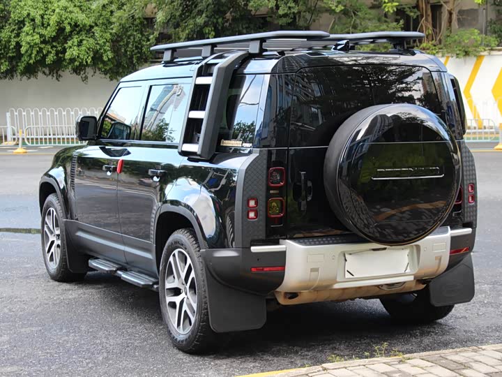 Фото 10 - Land Rover Defender