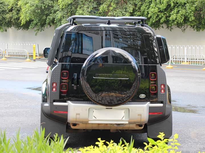 Фото 11 - Land Rover Defender