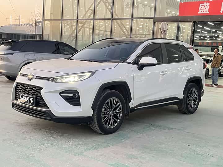 Фото 1 - Toyota Wildlander