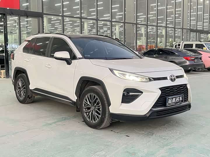 Фото 2 - Toyota Wildlander