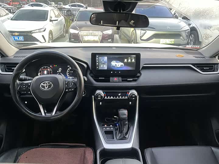 Фото 4 - Toyota Wildlander