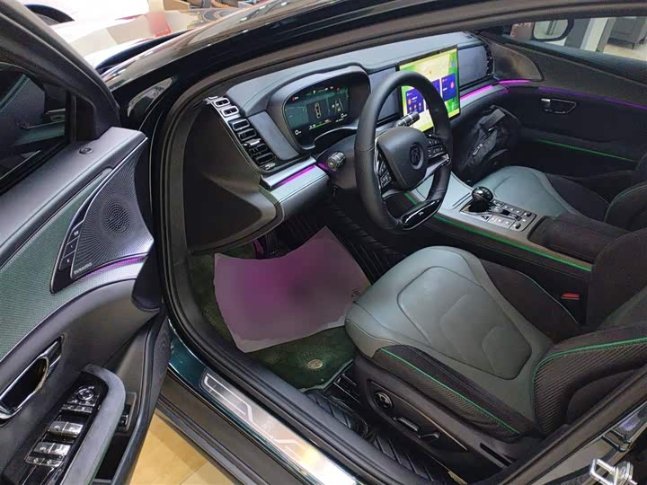 Фото 16 - BYD Han