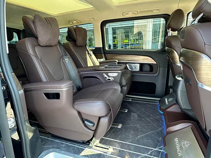 Фото 11 - Mercedes-Benz V-Class