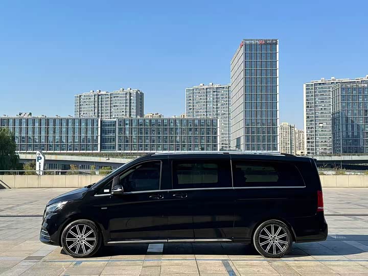 Фото 5 - Mercedes-Benz V-Class