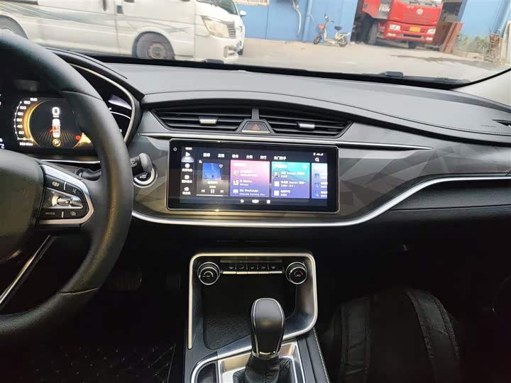 Фото 13 - Geely Binrui