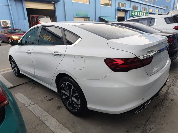 Фото 5 - Geely Binrui