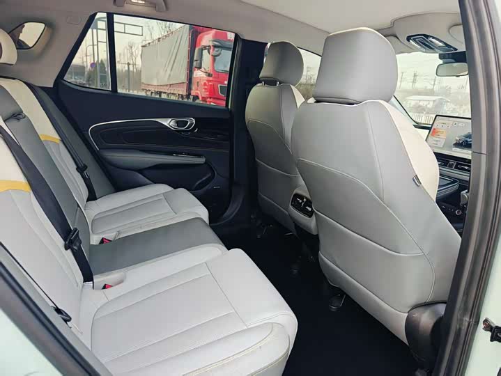 Фото 9 - GAC Aion V