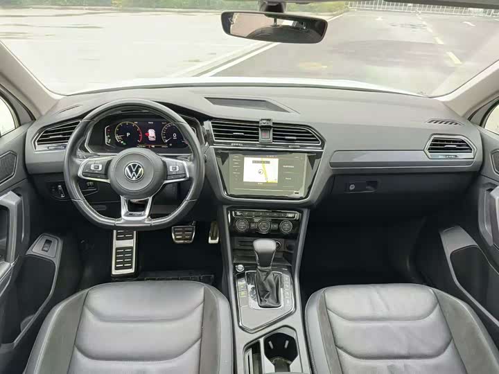 Фото 5 - Volkswagen Tiguan L Pro