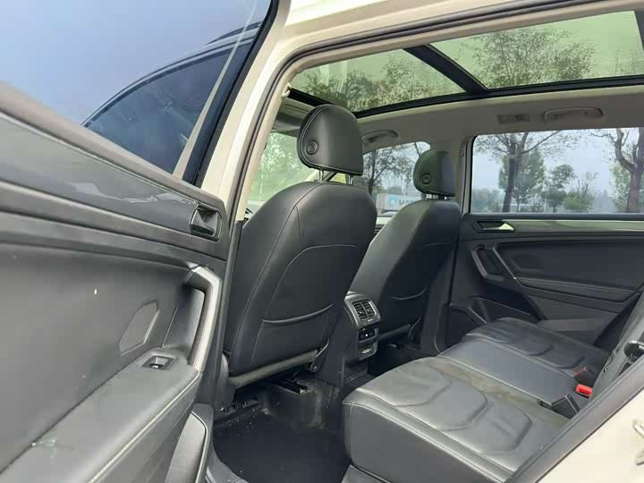 Фото 6 - Volkswagen Tiguan L Pro