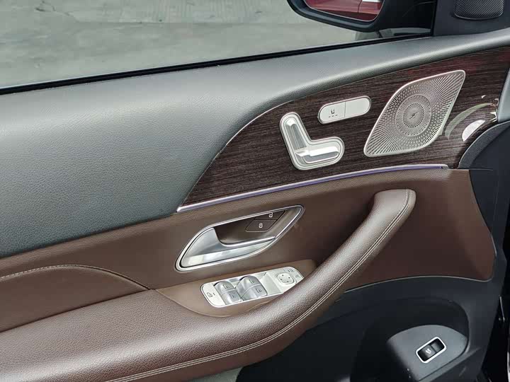 Фото 10 - Mercedes-Benz GLE-Class