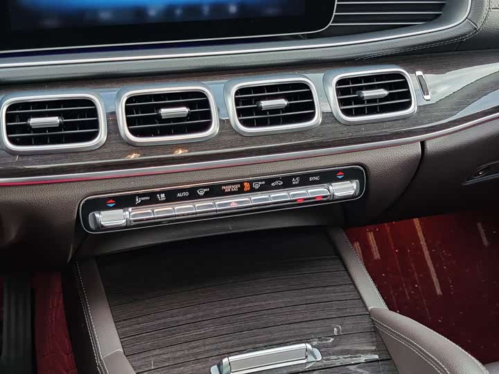 Фото 13 - Mercedes-Benz GLE-Class