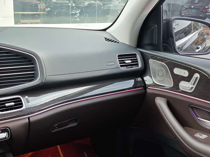 Фото 16 - Mercedes-Benz GLE-Class