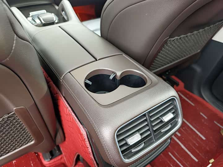 Фото 17 - Mercedes-Benz GLE-Class