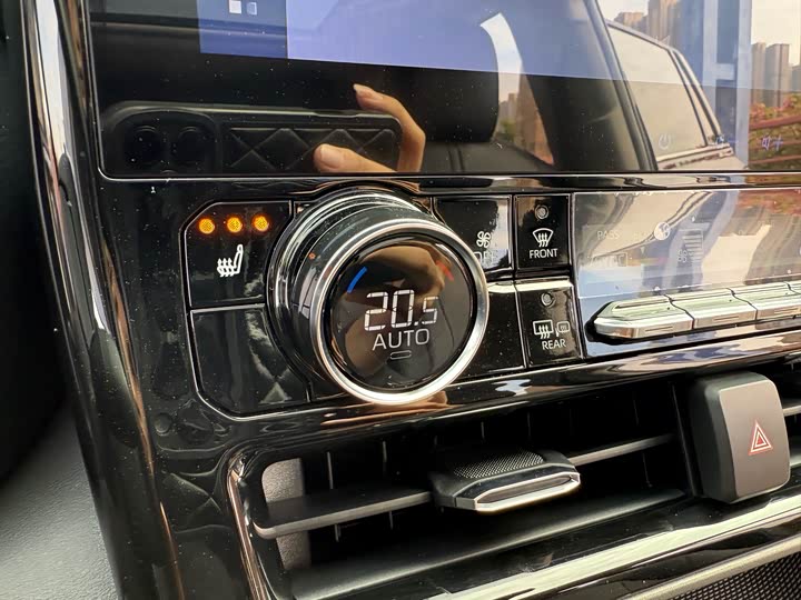 Фото 17 - Toyota Highlander