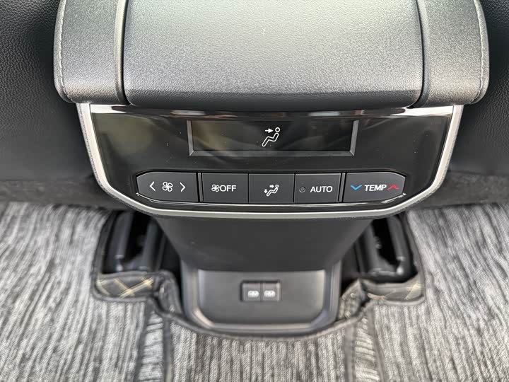 Фото 22 - Toyota Highlander