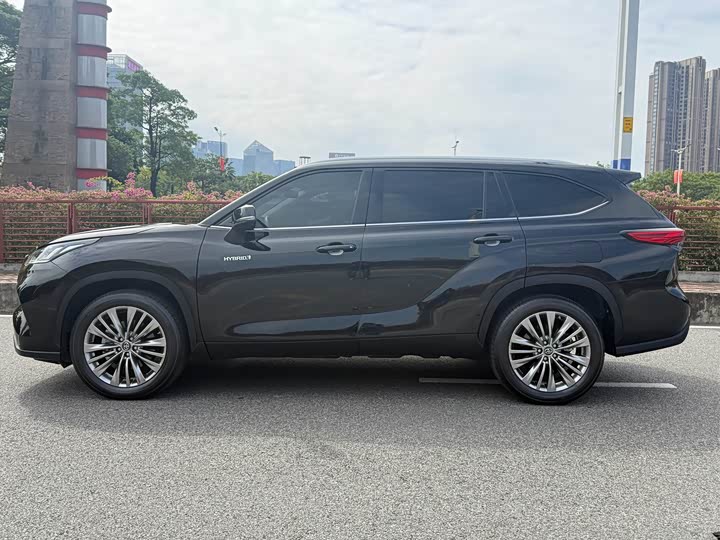 Фото 6 - Toyota Highlander