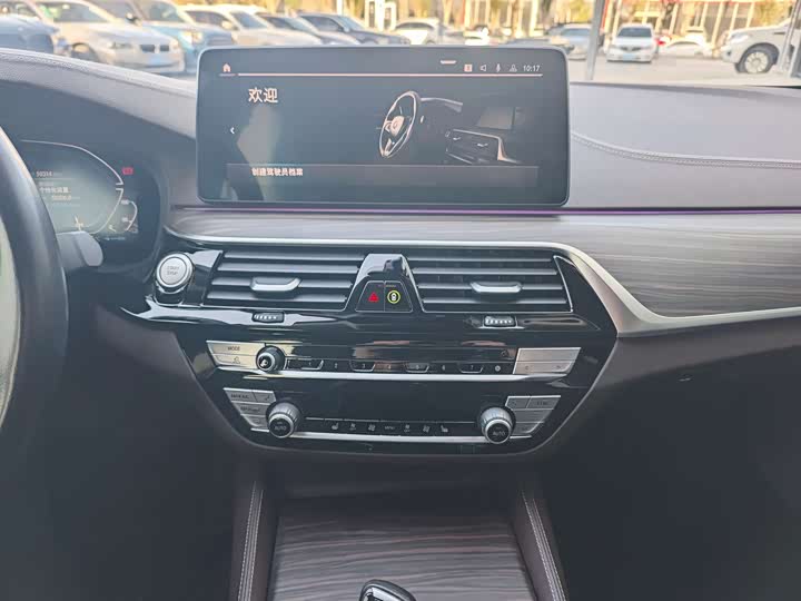 Фото 13 - BMW 5 Series Hybrid