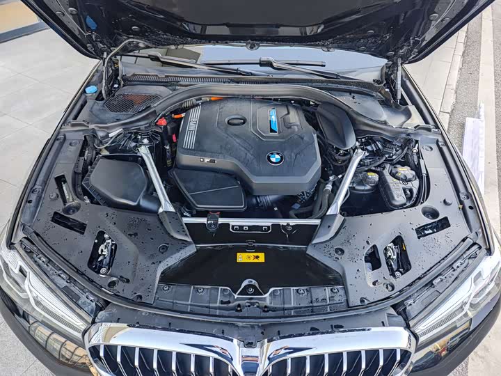 Фото 16 - BMW 5 Series Hybrid